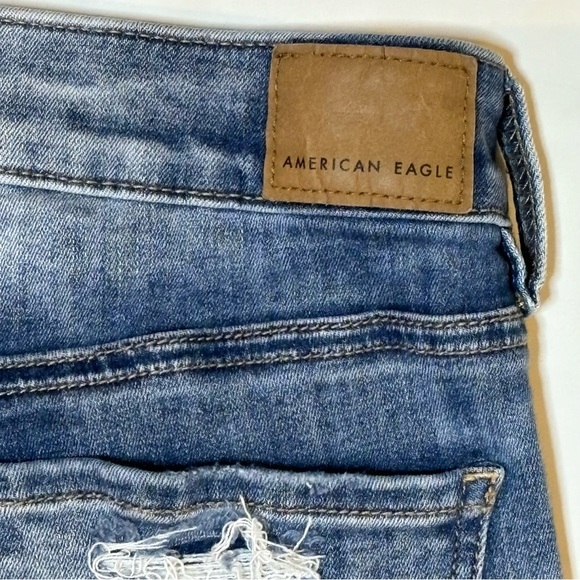 AE Hi-Rise Distressed Jegging Jeans 4S or 4 Short - Picture 7 of 9